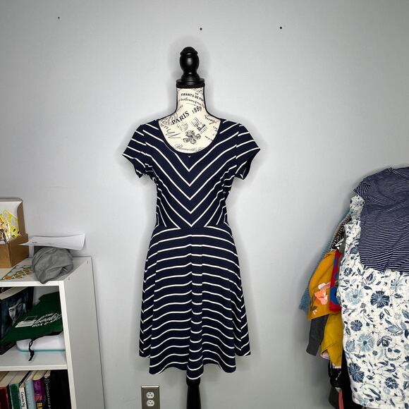 Market & Spruce MEDIUM Spencer Striped Jersey Dress - Stitch Fix Short Sleeve - Picture 10 of 10